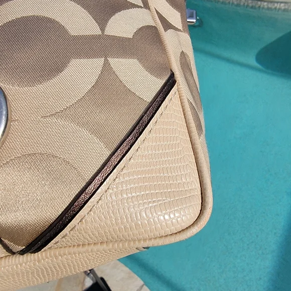 Coach Signature Buckle Tote Bag Tan With Leather Trim - Picture 8 of 14